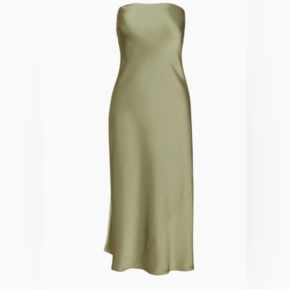 Aritzia Dresses & Skirts - Aritzia Olive Green Maxi Dress